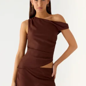 A typical one-shoulder top - chocolate